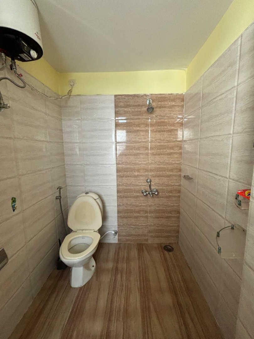 Unfurnished 4bhk in Baghorbori Rd, Bagharbari, Guwahati, Assam, India for Rent